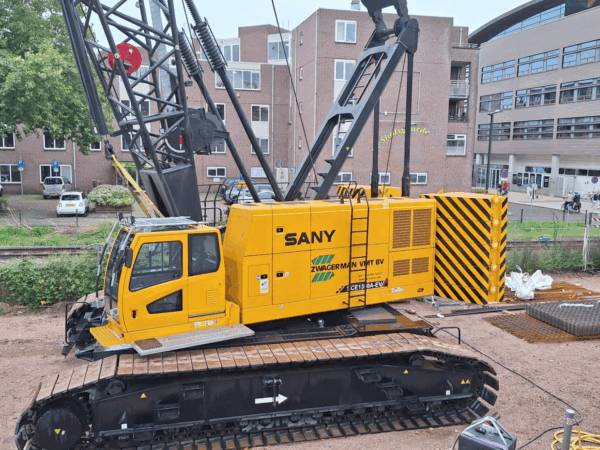 SANY SCE 1350A‑EV elektrische rupskraan in actie met 76 m boom